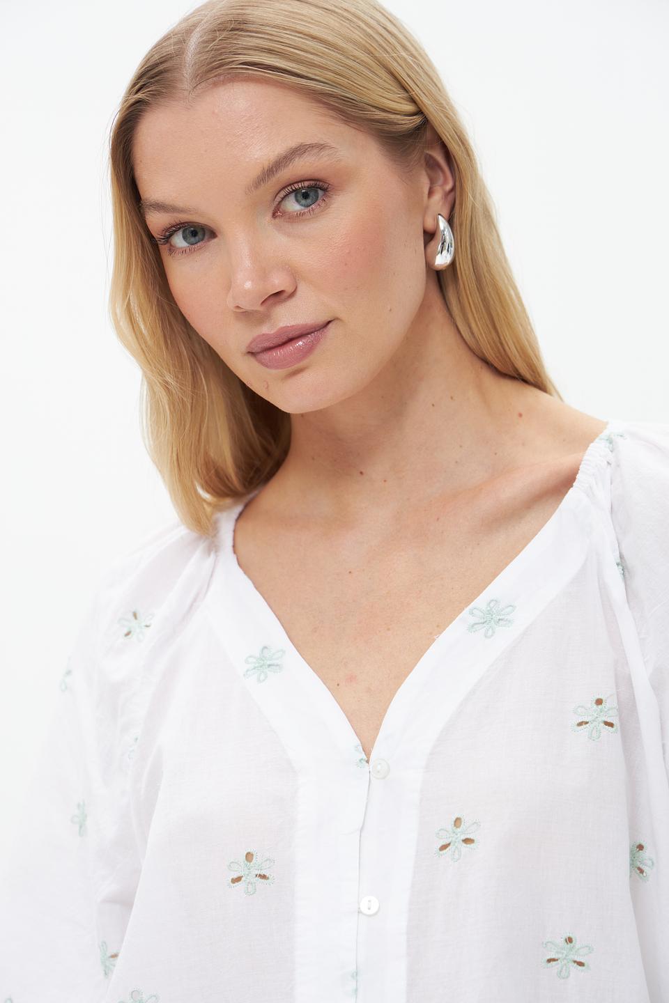Блузка Broadway с вышивкой белый