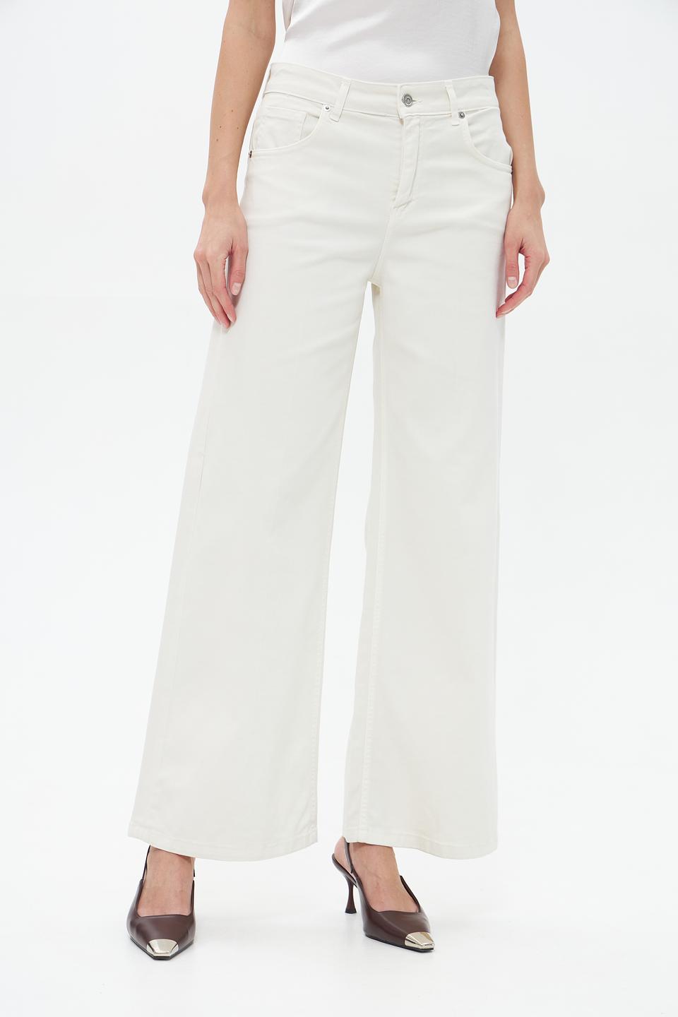 Джинсы клеш Croche молочные
