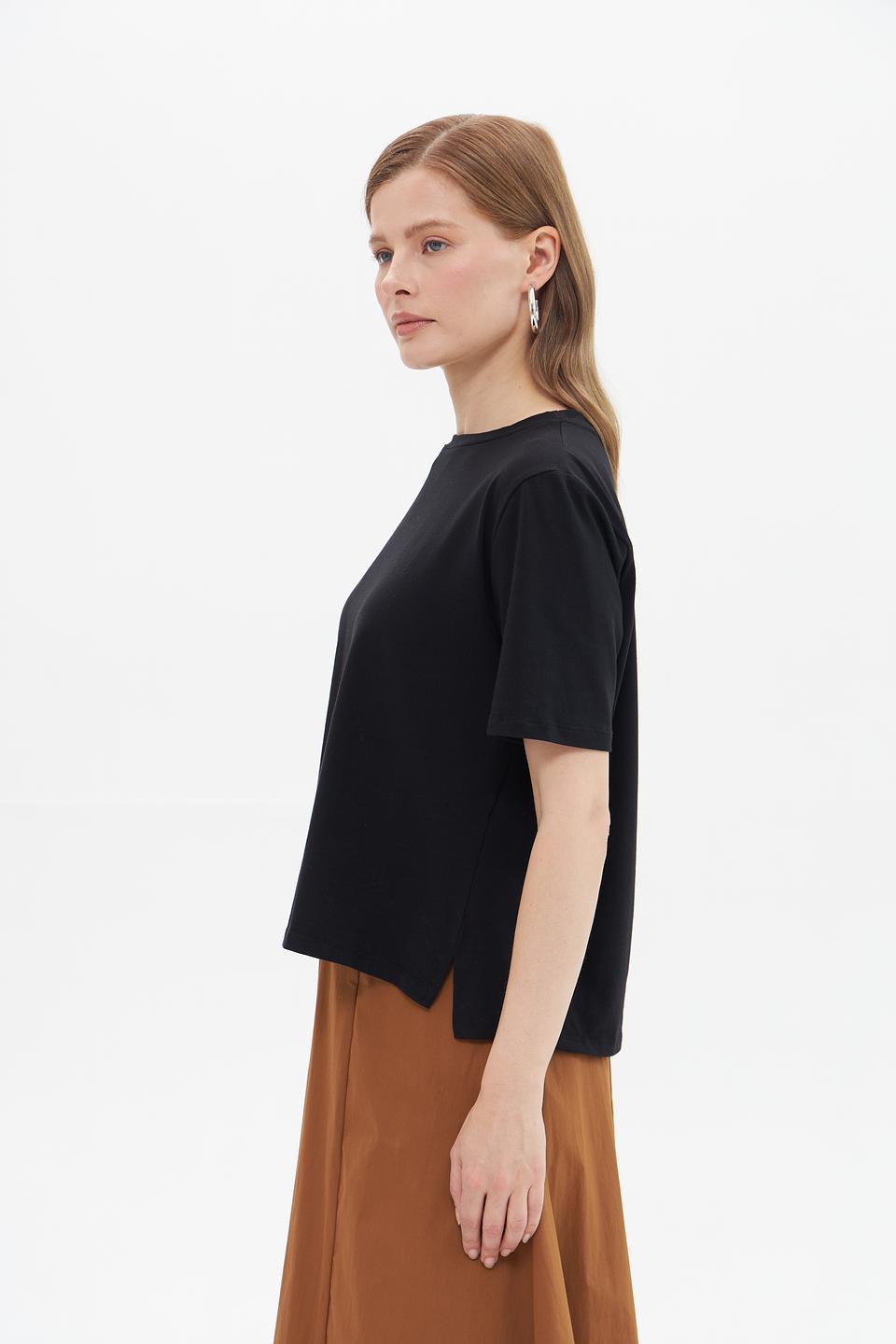 Футболка Croche черная с разрезом