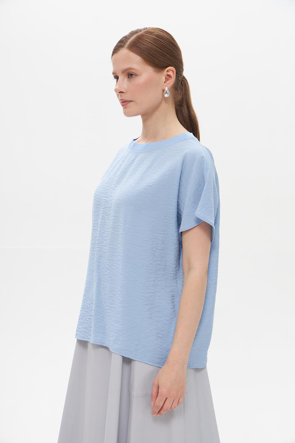 Блузка UNQ с коротким рукавом голубая