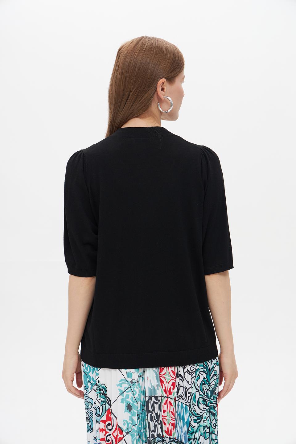 Жакет UNQ чёрный с пуговицами