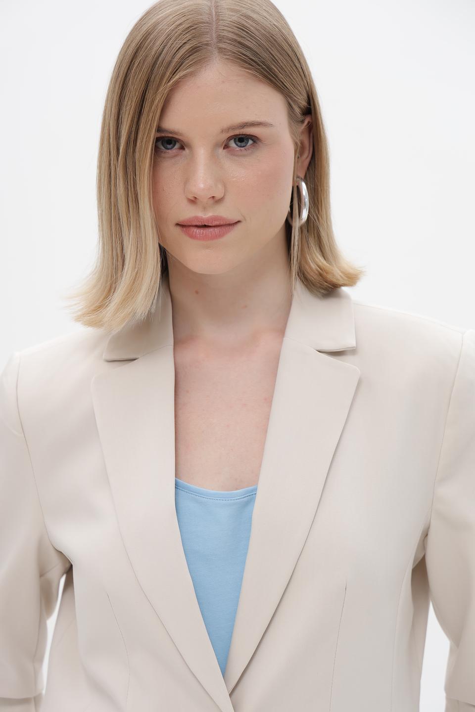 Жакет Monari бежевый с 3/4 рукавом