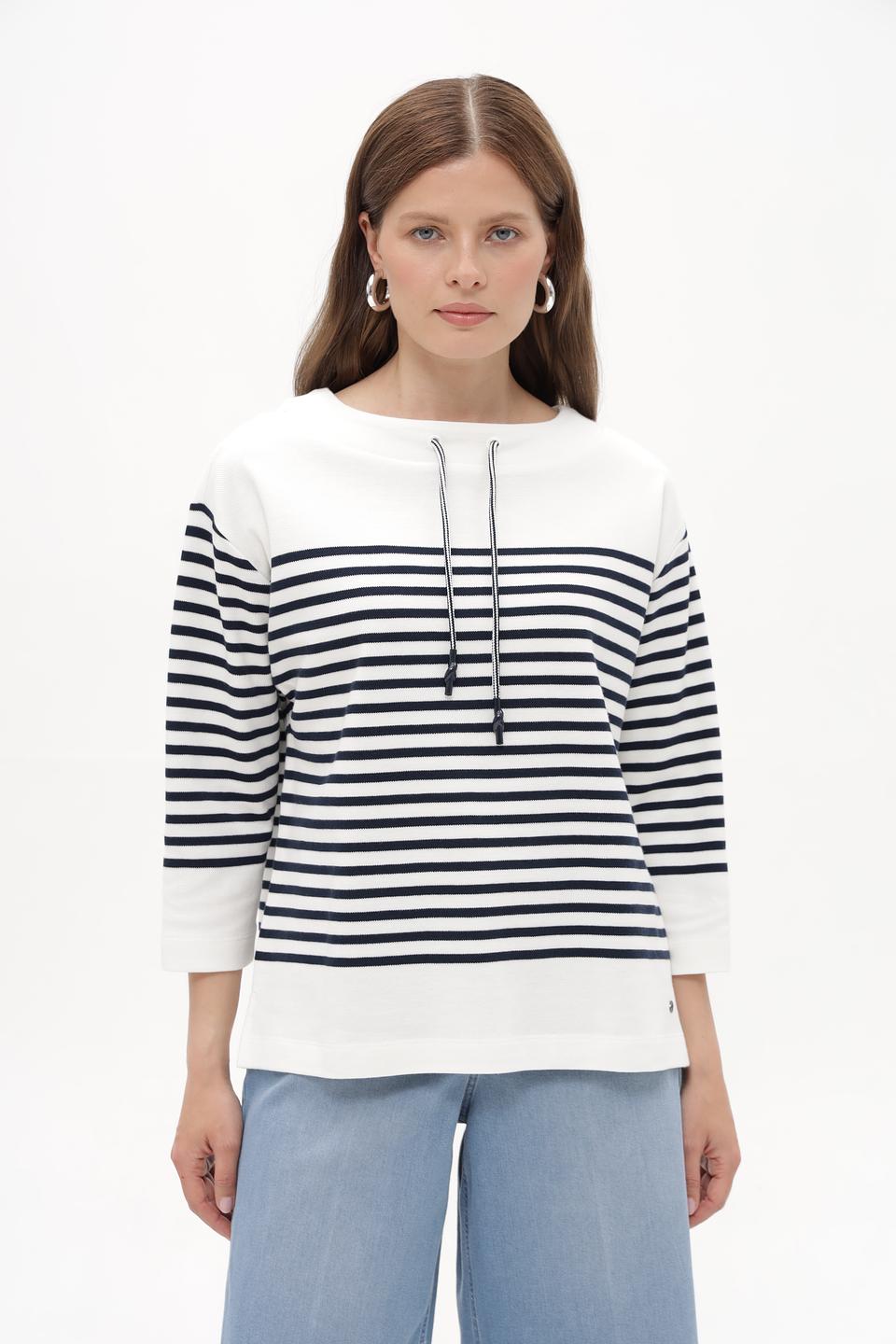 Пуловер Betty and Co в полоску