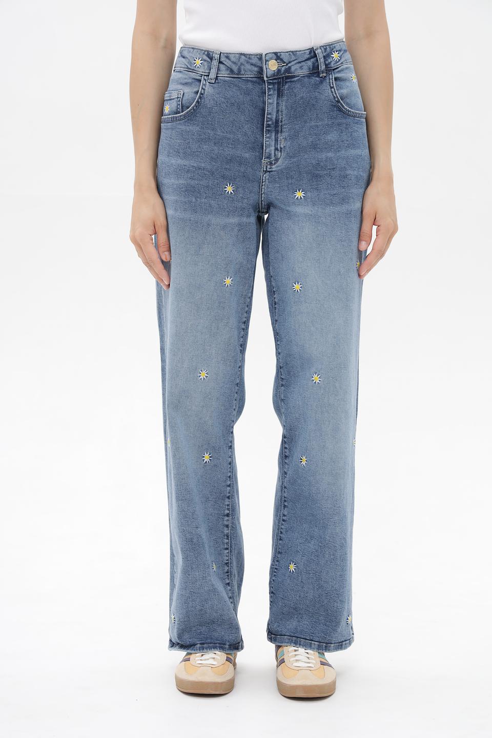 Джинсы More and More с вышивкой ромашками