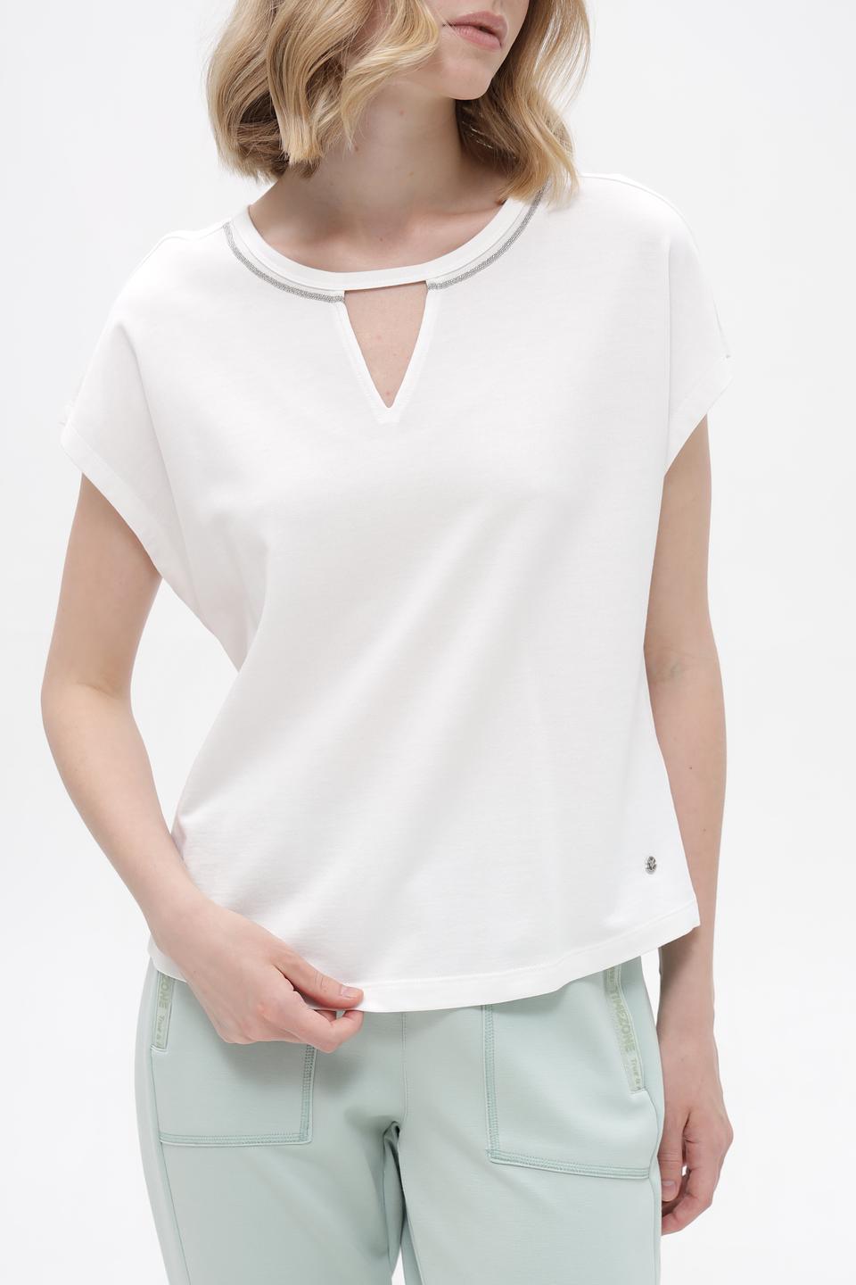 Футболка Monari с вырезом