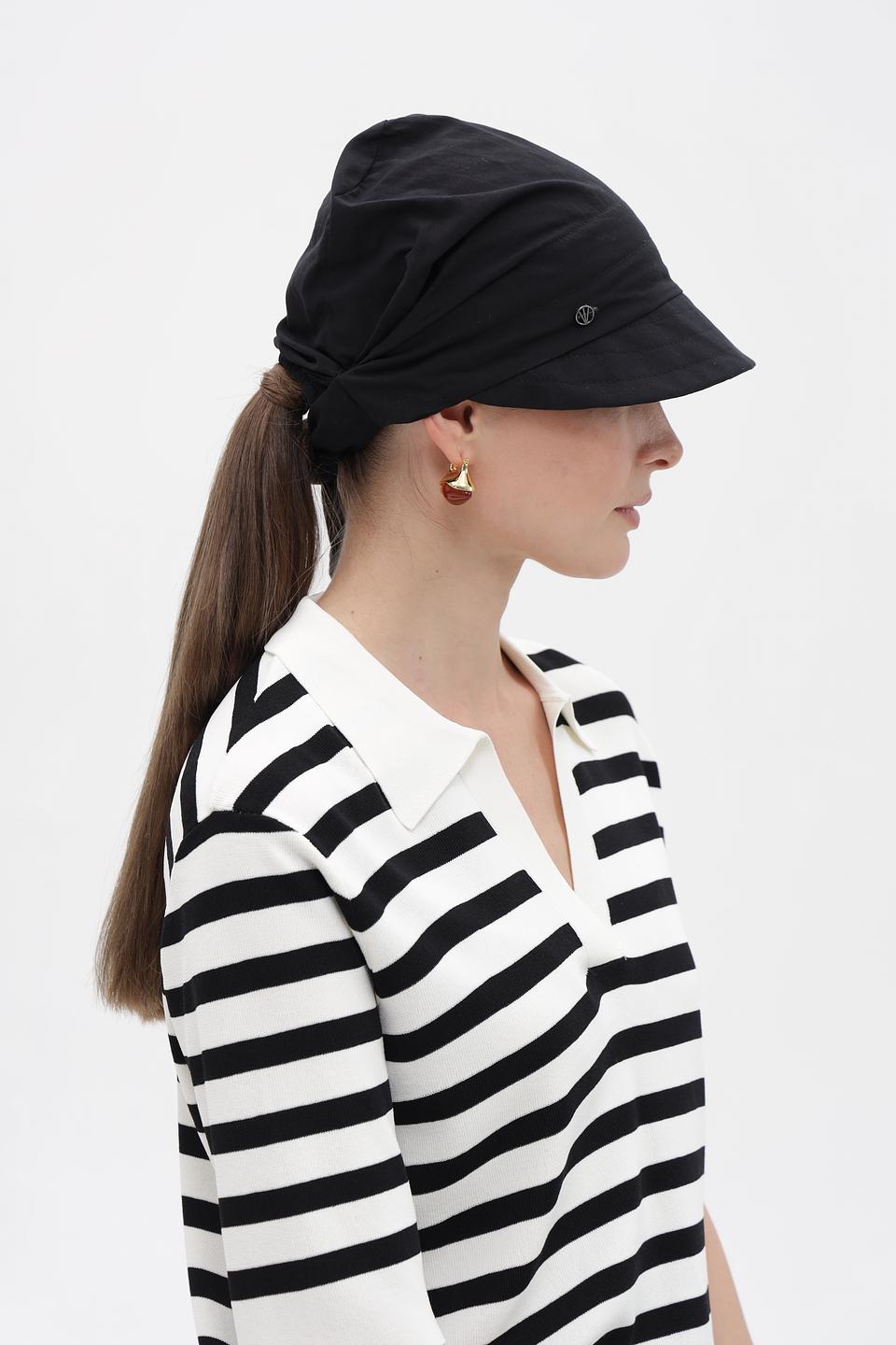 Кепка Loevenich с завязками