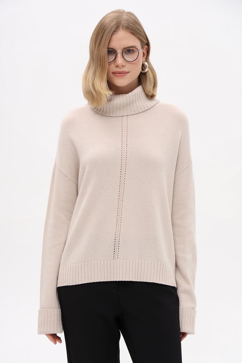 Пуловер Pezzo с высоким воротом