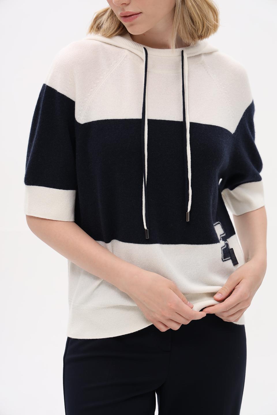 Пуловер Marc Cain Sports с капюшоном