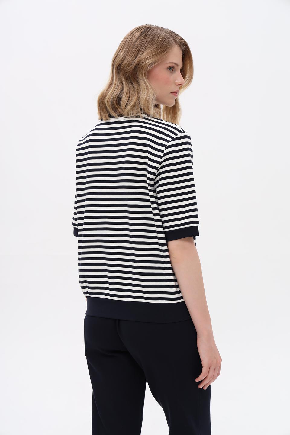 Пуловер Marc Cain Sports в полоску