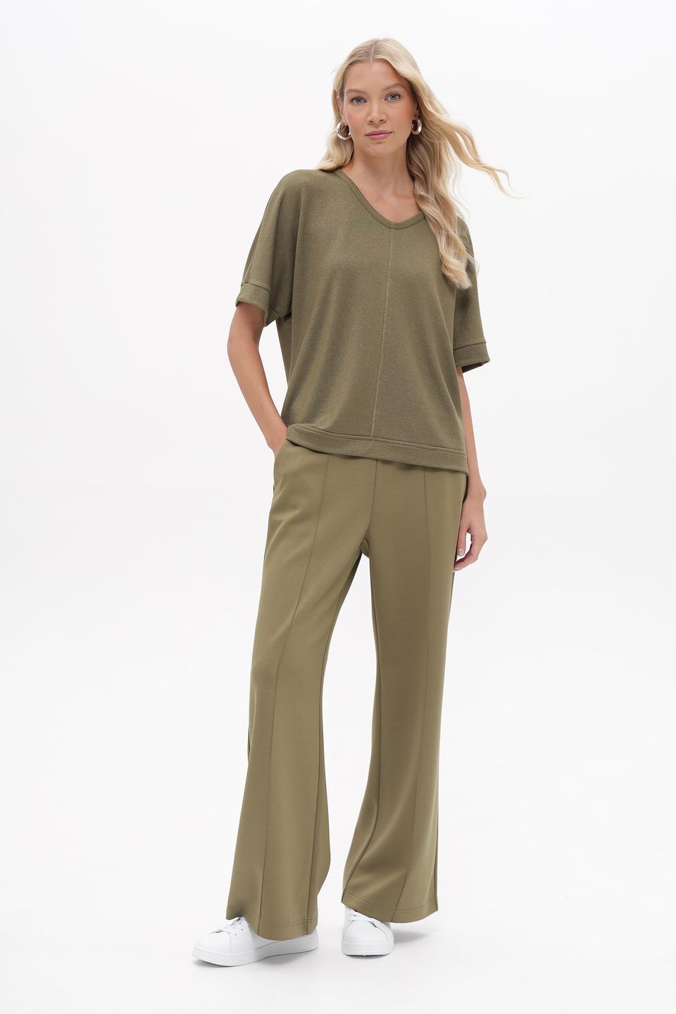 Пуловер Lecomte оливковый с V-образным вырезом