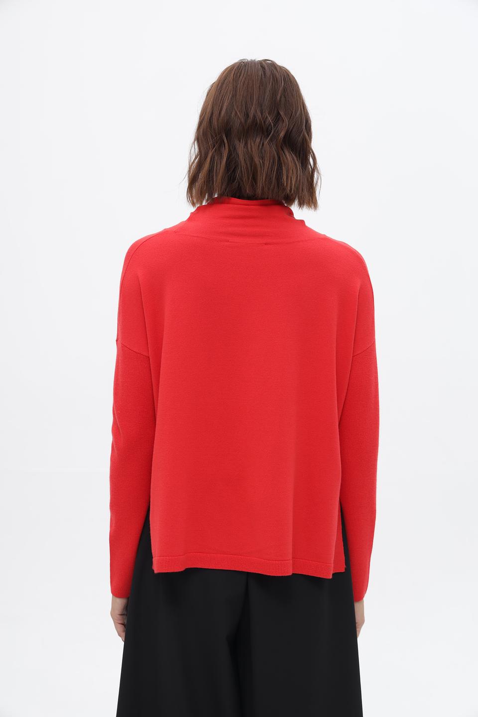 Пуловер Miss Lagotte красный с капюшоном