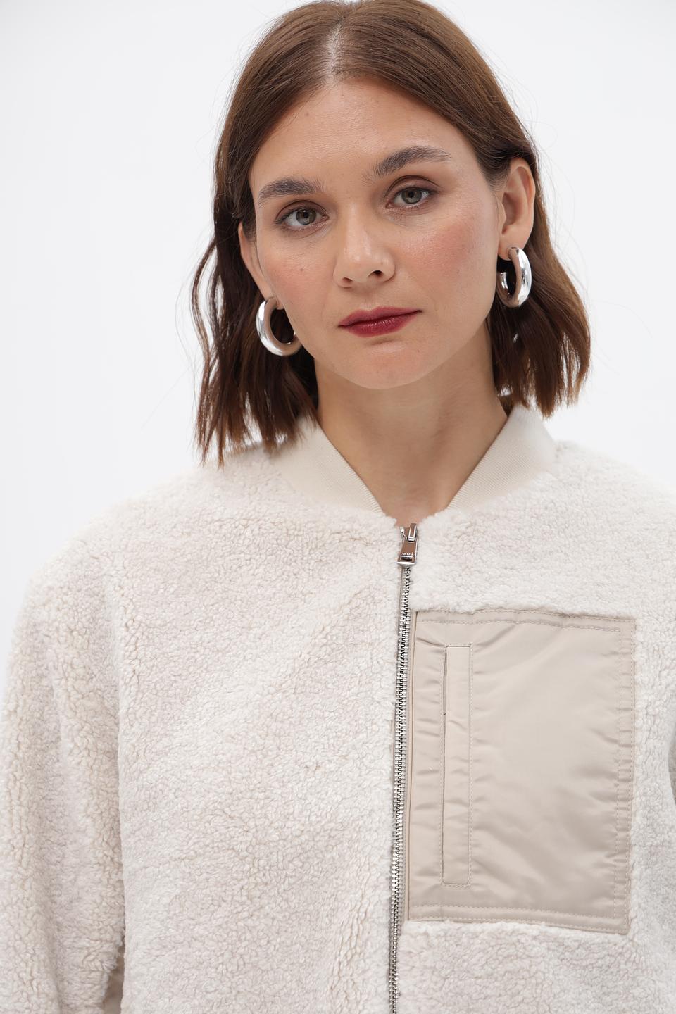 Жакет Oui из искусственного меха бежевый