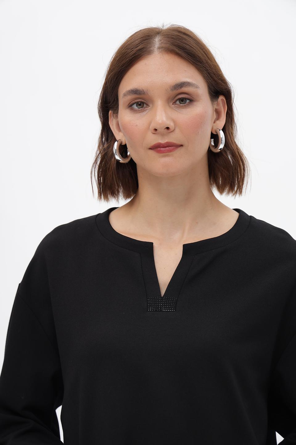 Пуловер Monari с вышивкой