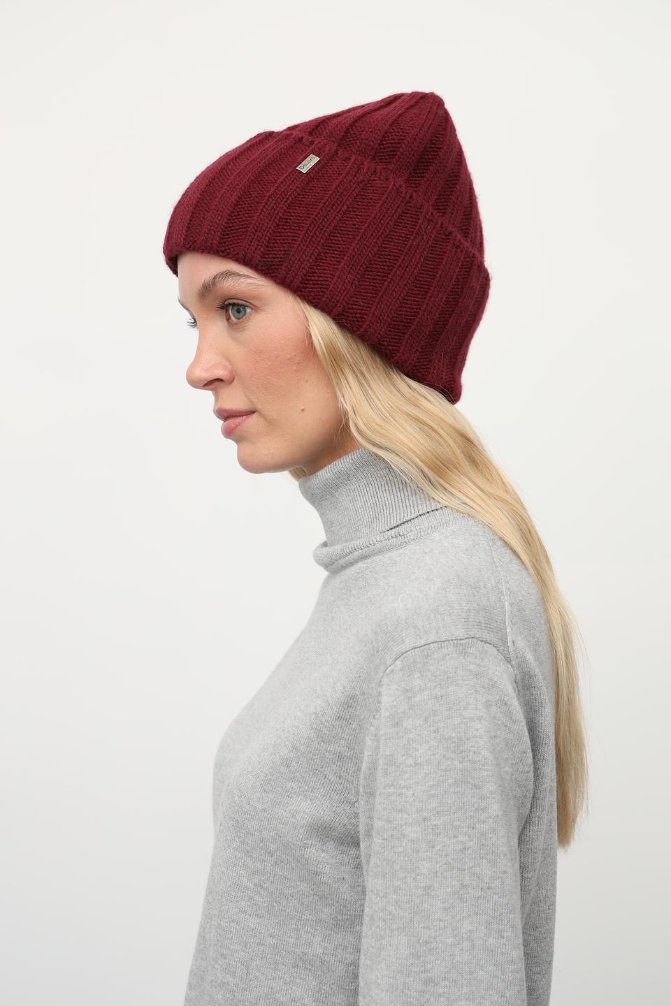 Шапка Julia Florenzi бордовая