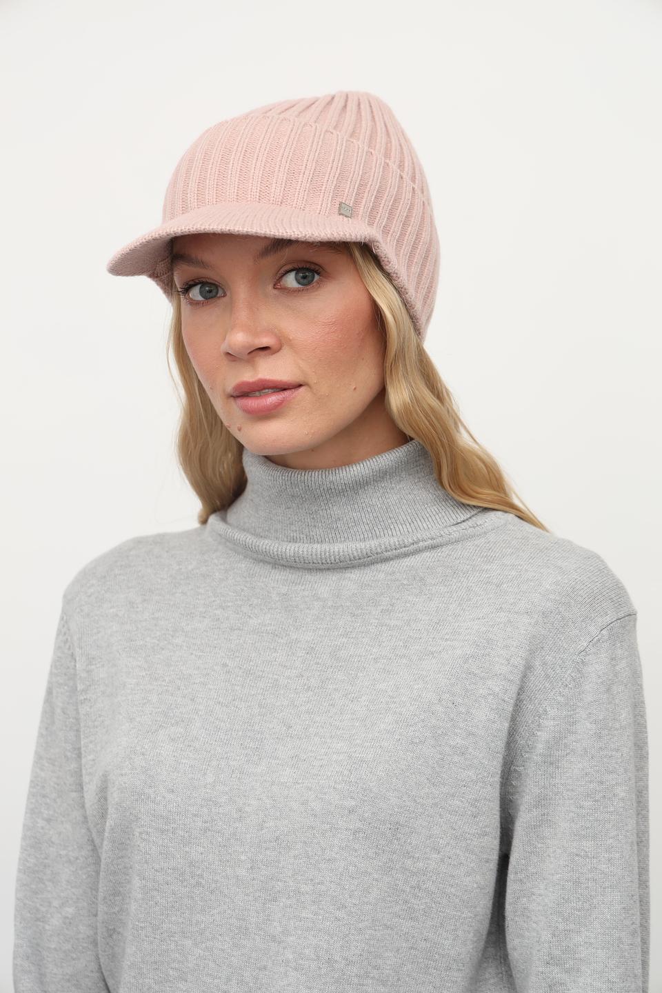 Шапка Julia Florenzi с козырьком