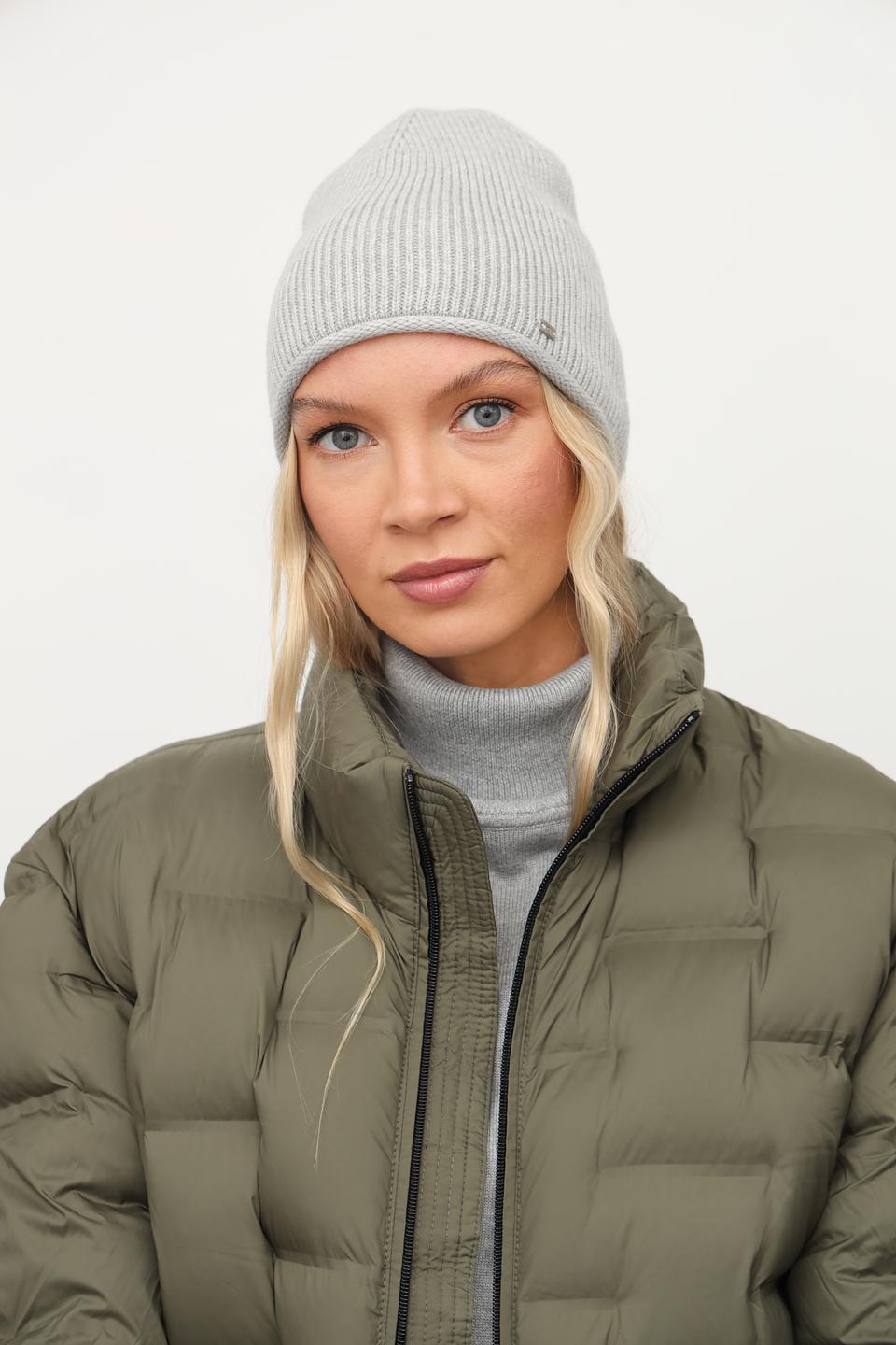 Шапка Julia Florenzi серая