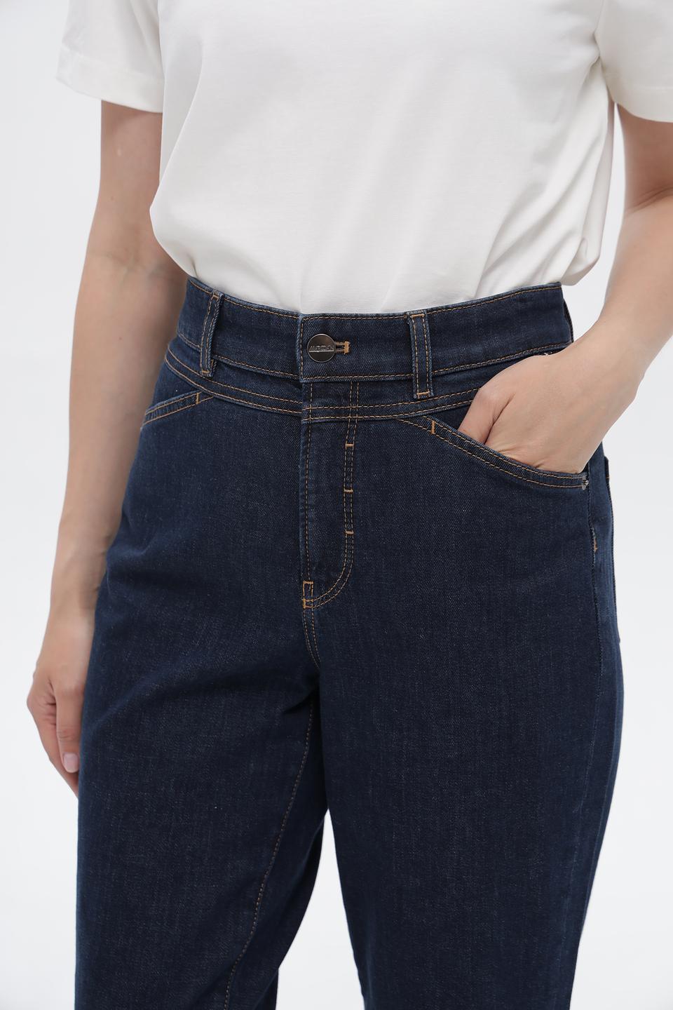 Джинсы прямые Marc Cain