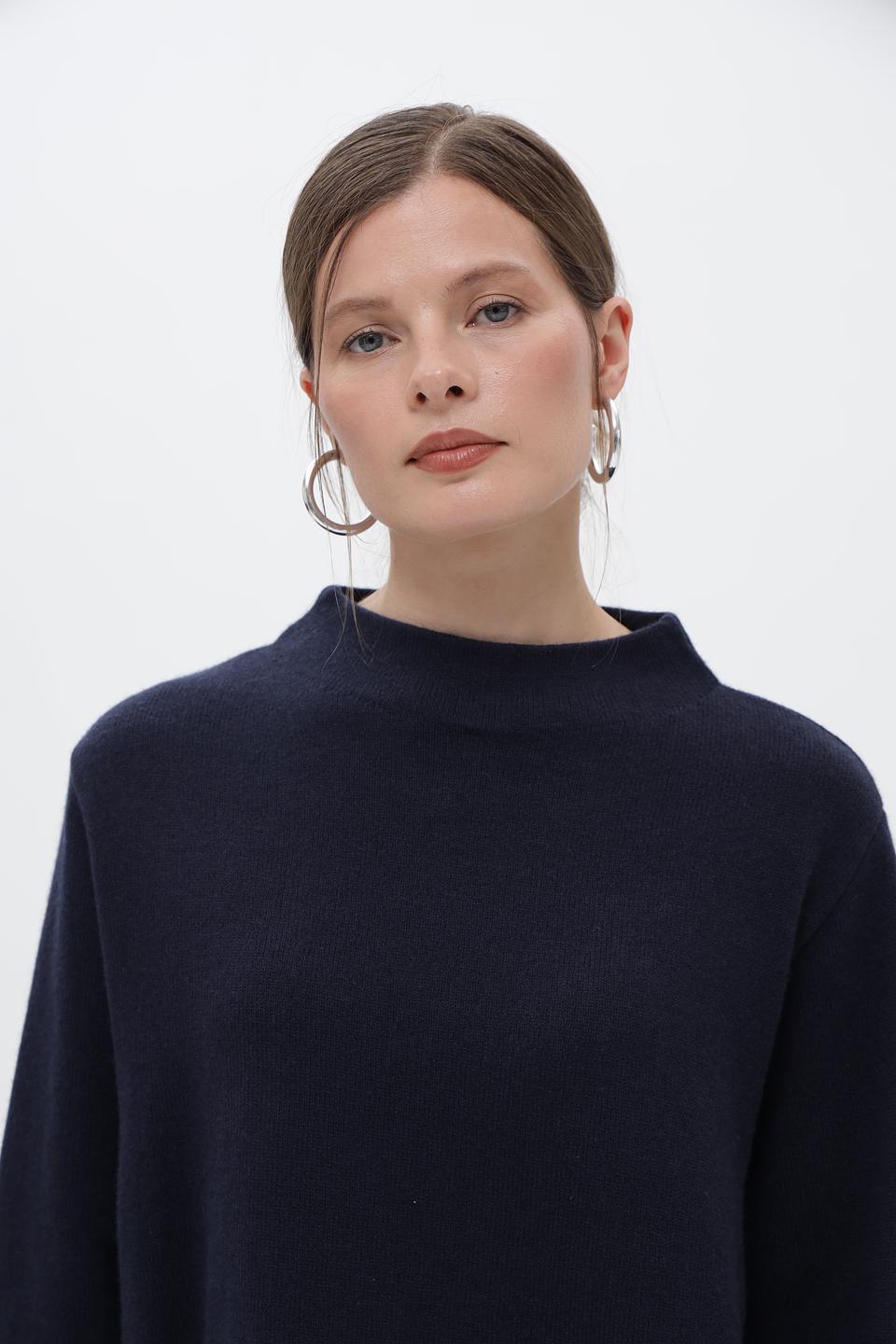 Пуловер Oui с джинсовой вставкой