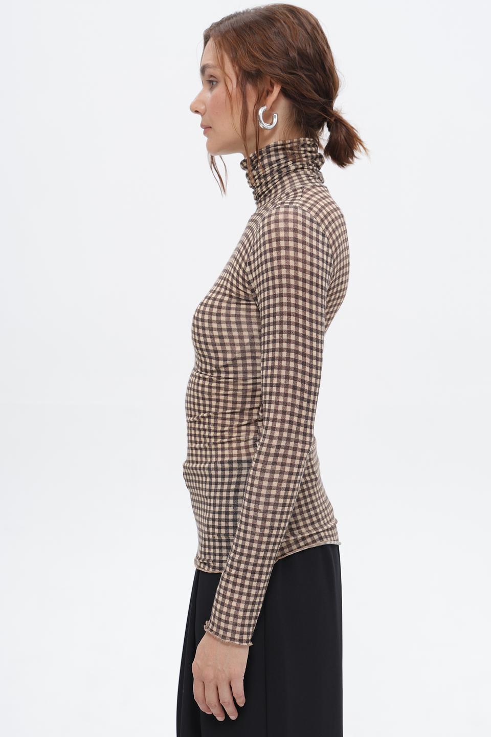Футболка Croche в клетку с высоким воротом