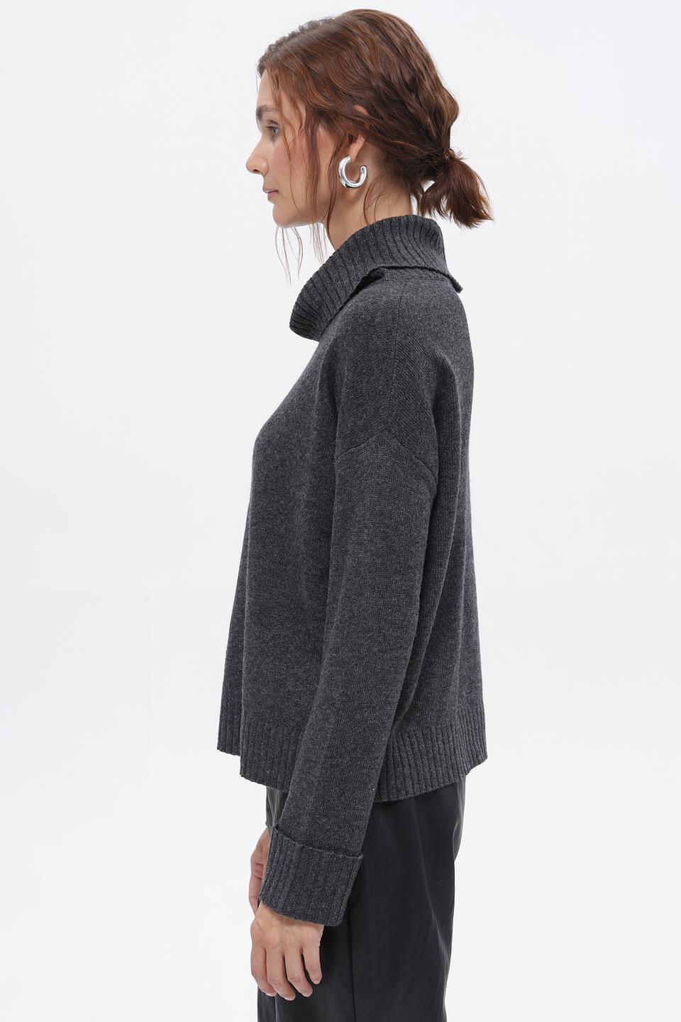 Пуловер Pezzo с горлом серый