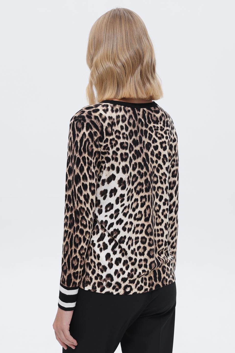 Пуловер Passioni с леопардовым принтом