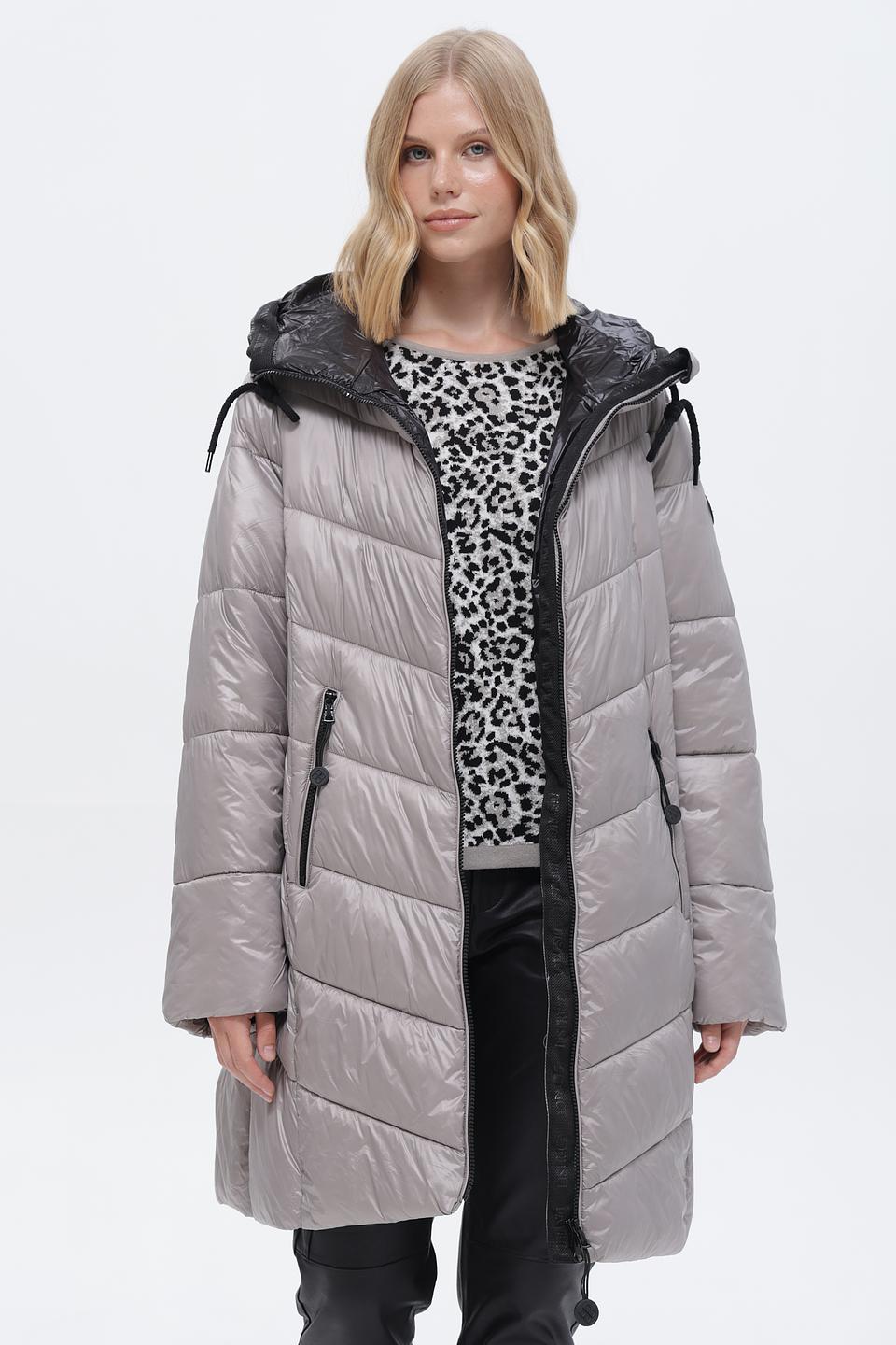 Пальто District стеганое серое