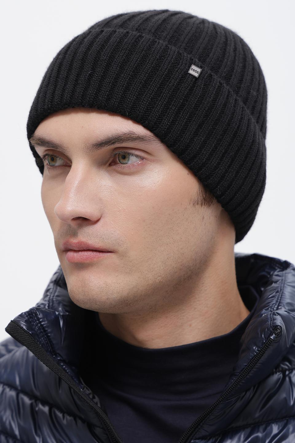 Шапка ADL man черная вязаная