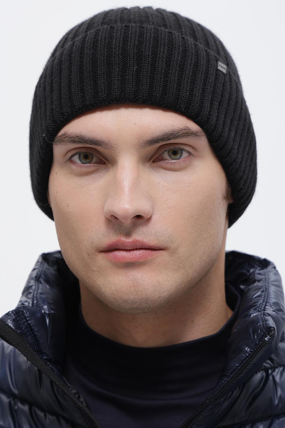 Шапка ADL man черная вязаная