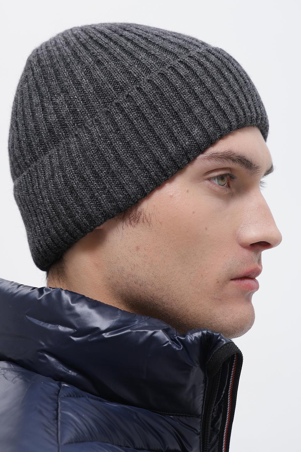 Шапка ADL man вязаная серая