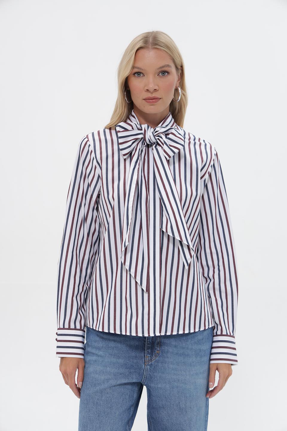 Блузка Rich and Royal в полоску с бантом