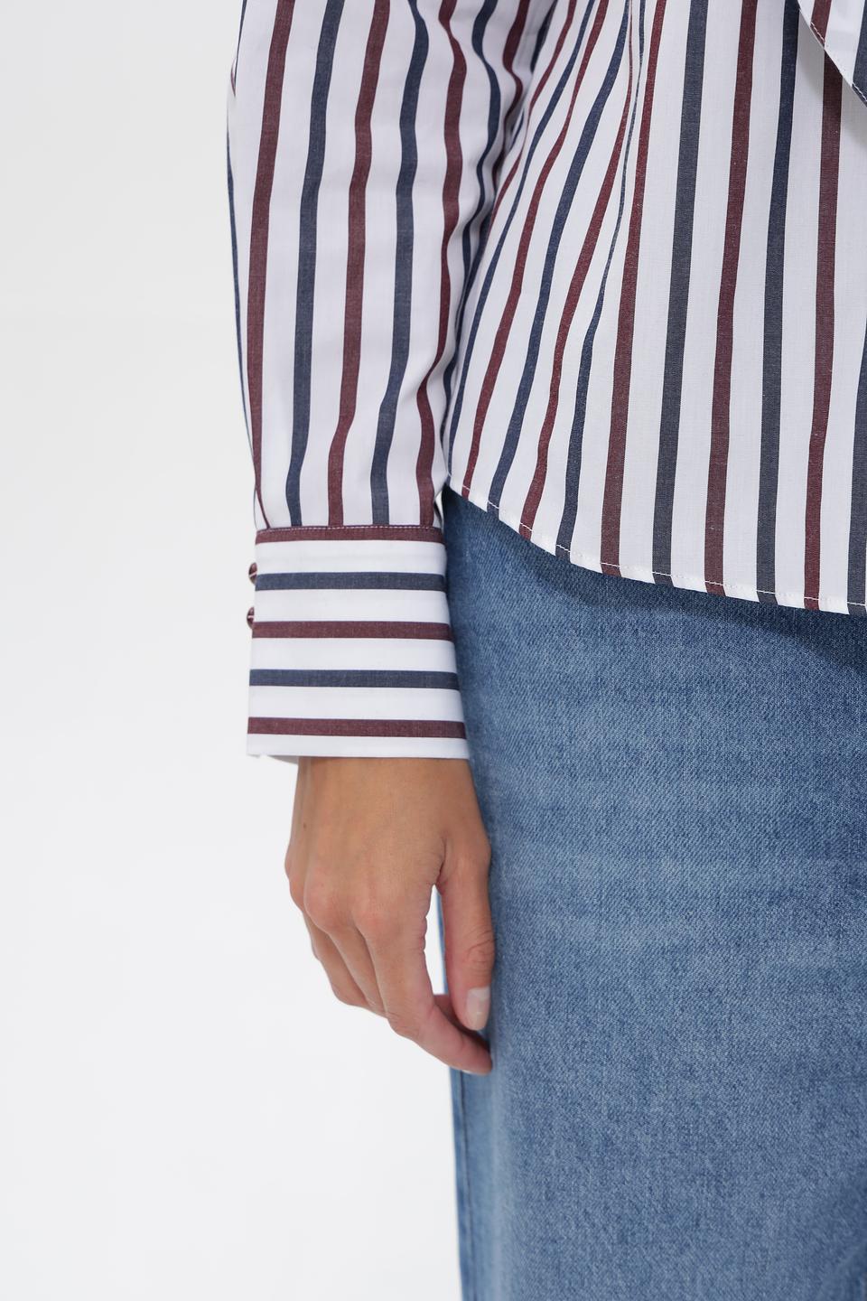 Блузка Rich and Royal в полоску с бантом