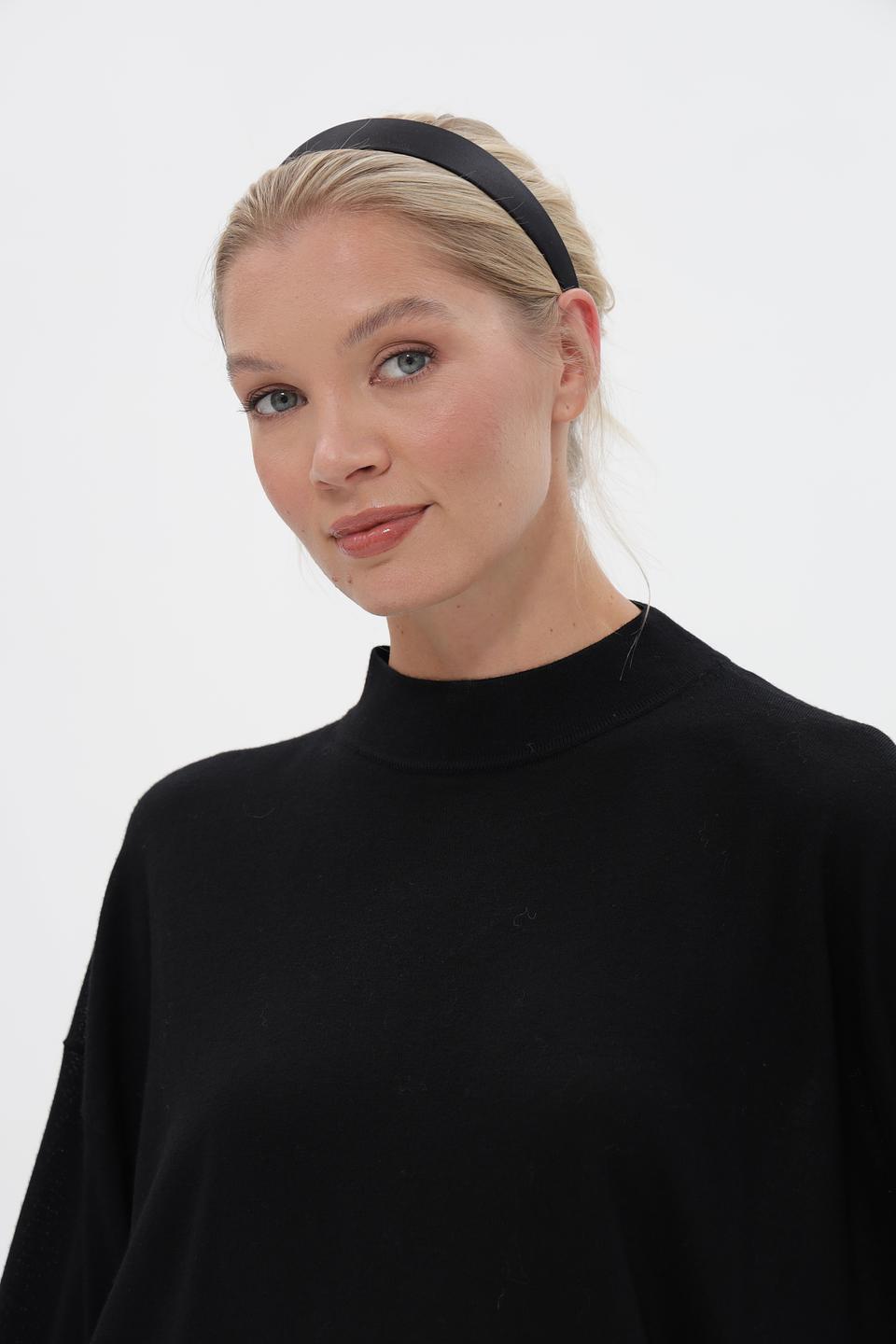 Пуловер UNQ женский черный