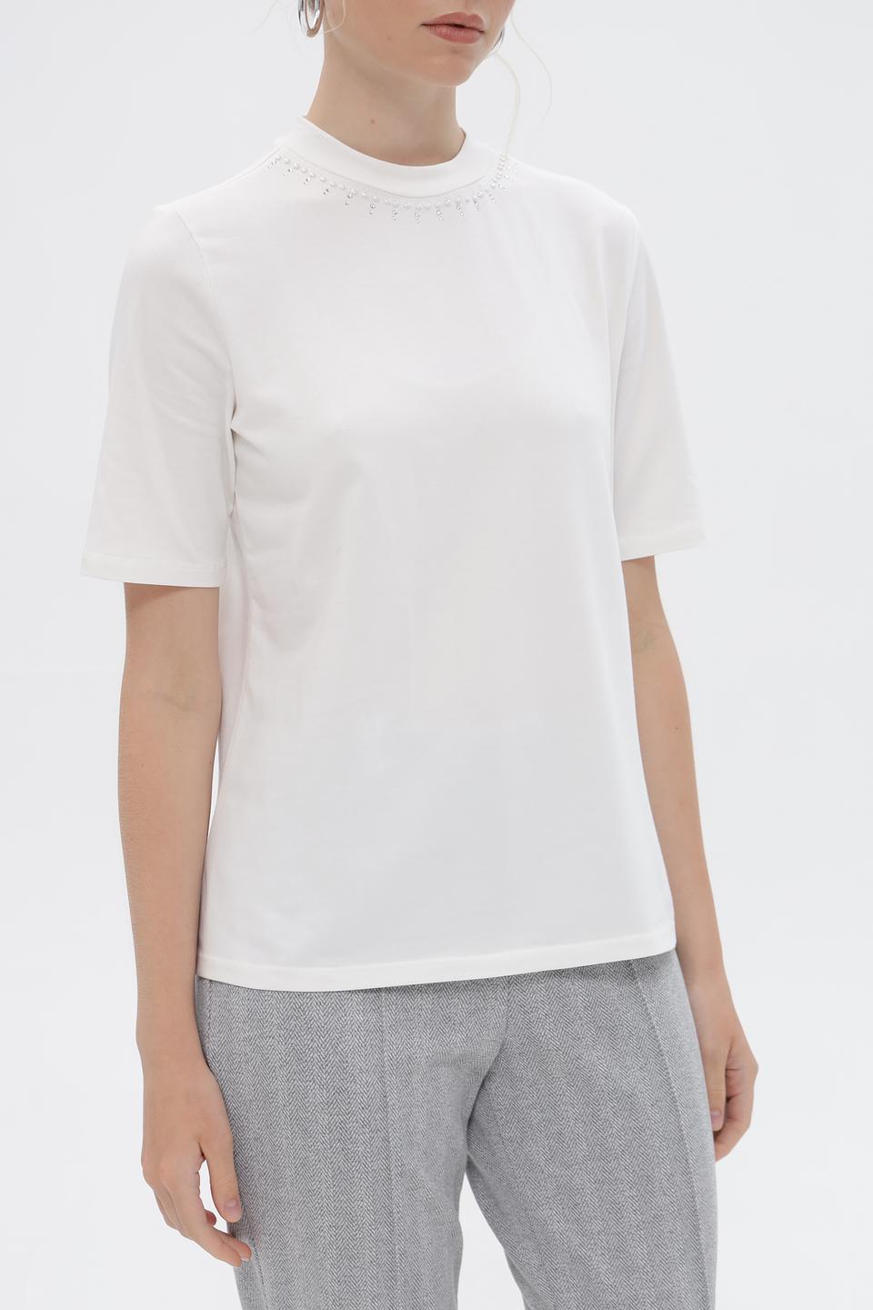 Футболка More and More с декором