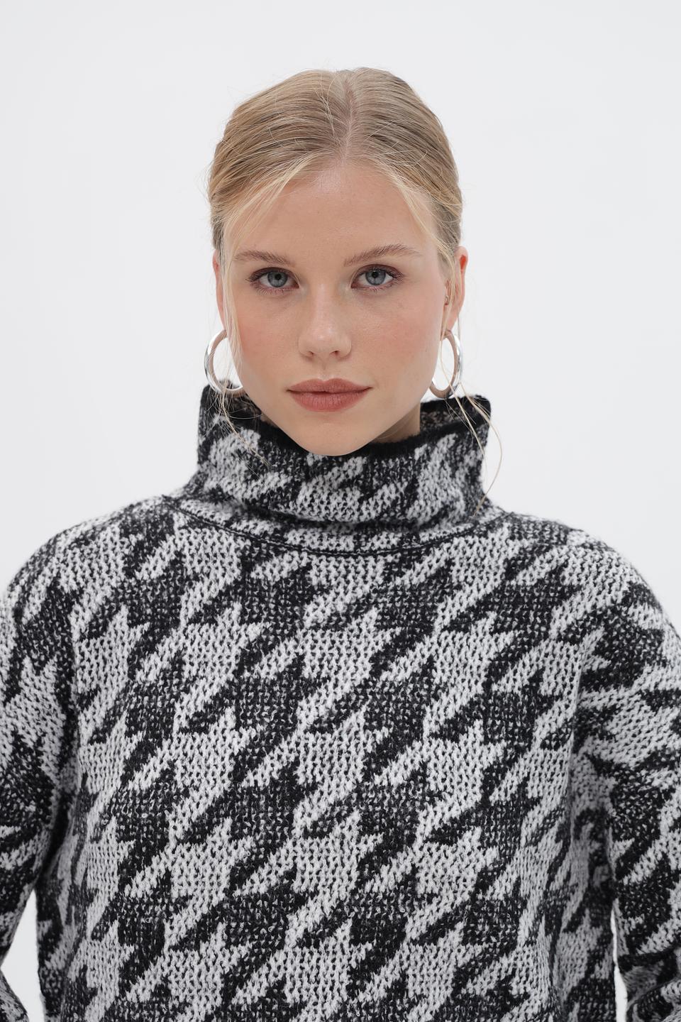 Пуловер Broadway в клетку