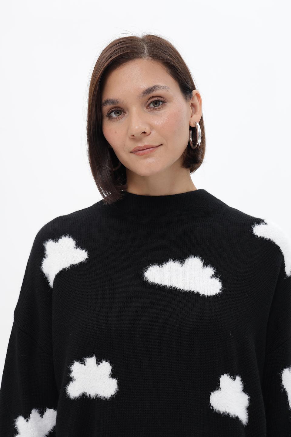 Пуловер UNQ с облаками