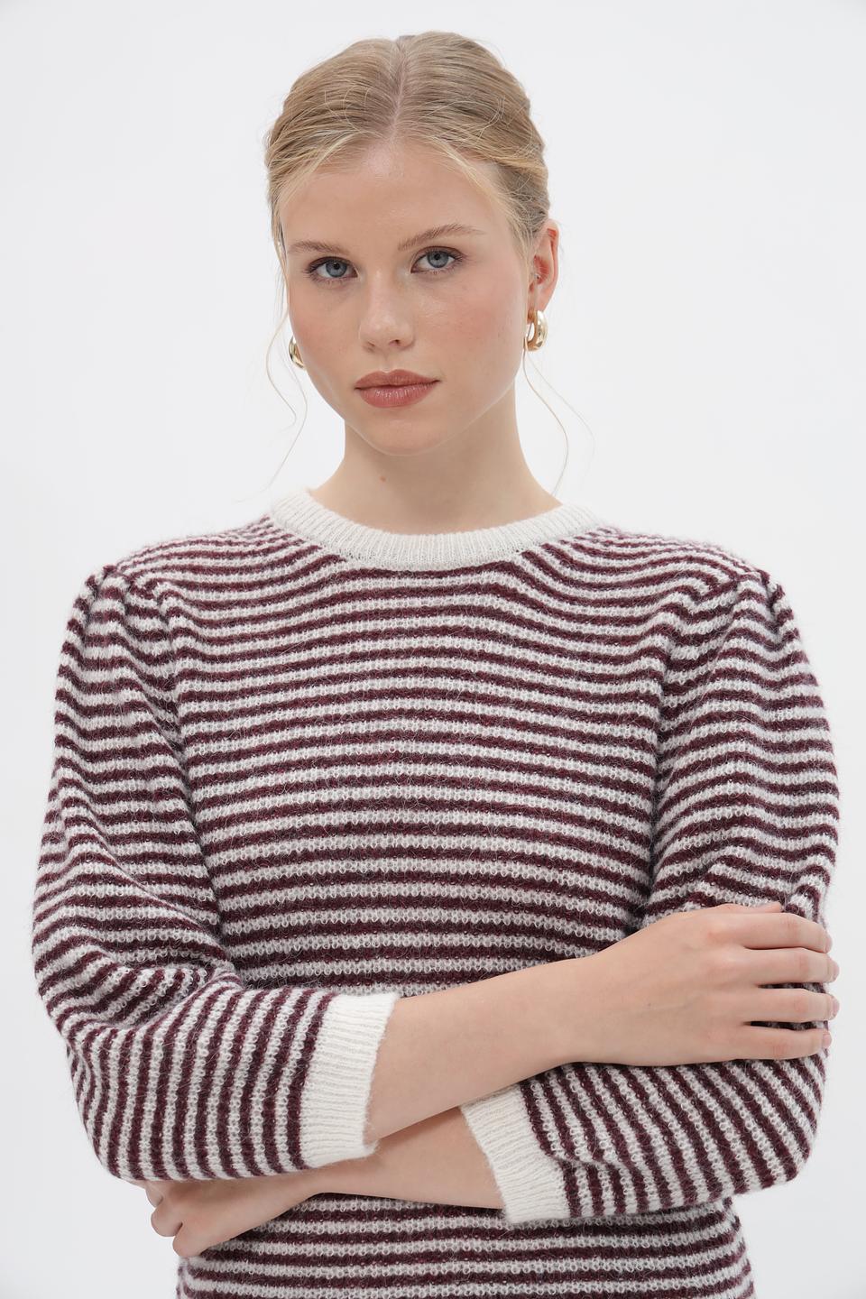 Пуловер Rich and Royal в полоску