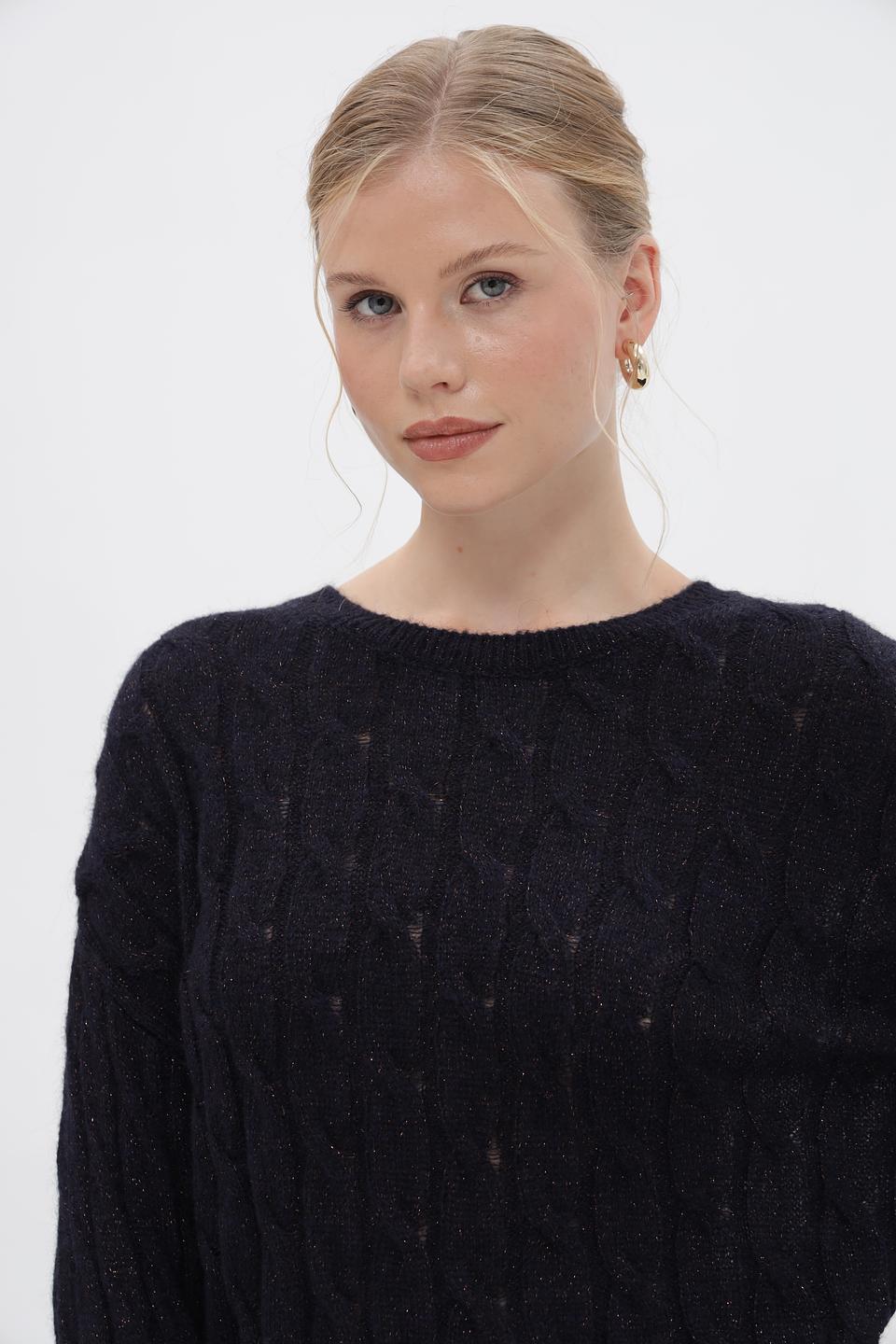 Пуловер Bugatti с косами