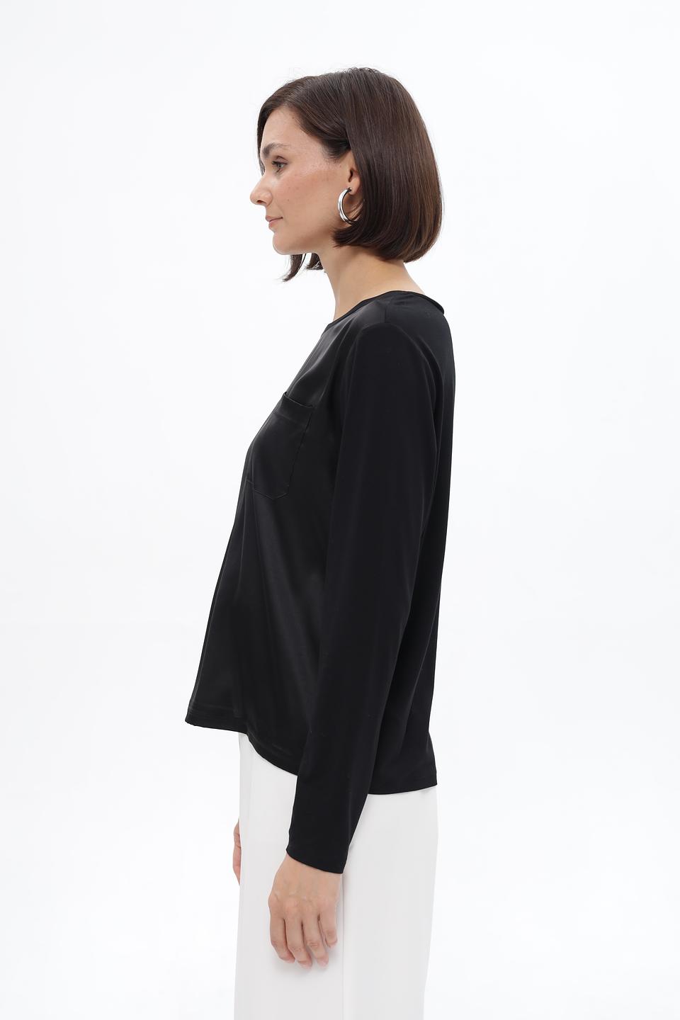 Блузка Monari с карманом черная