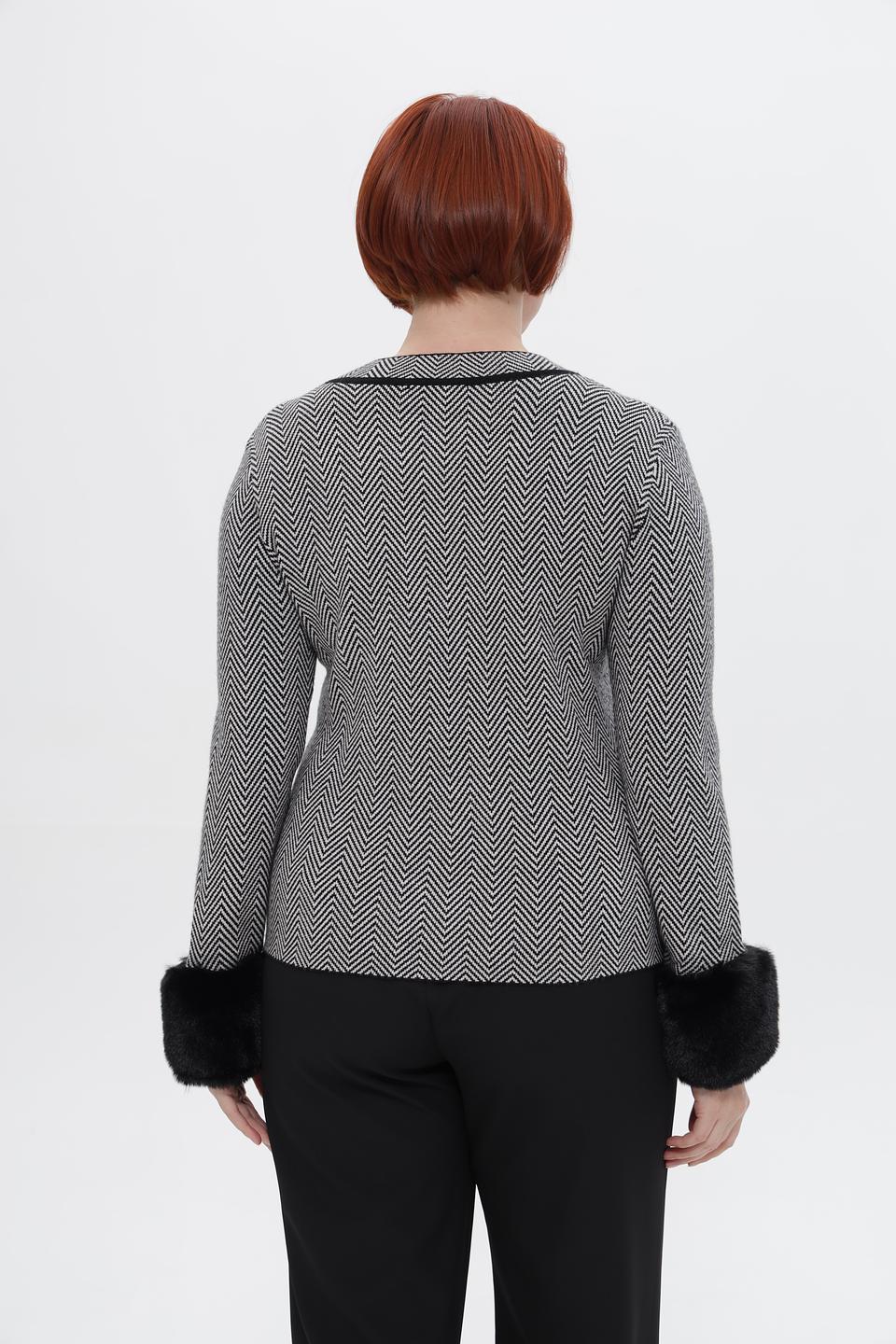 Пуловер Passioni с меховыми манжетами