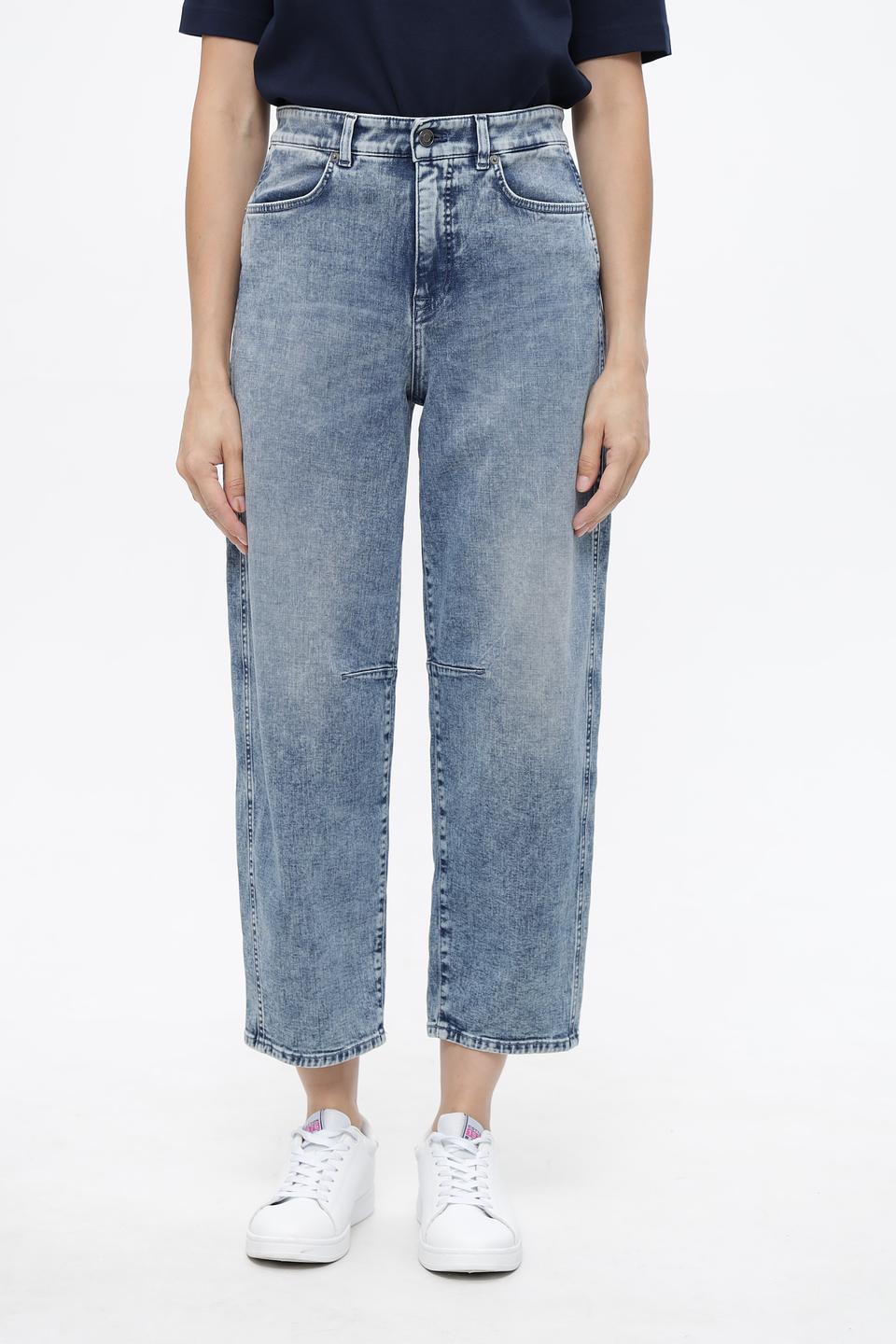 Джинсы Marc Cain голубые с потертостями