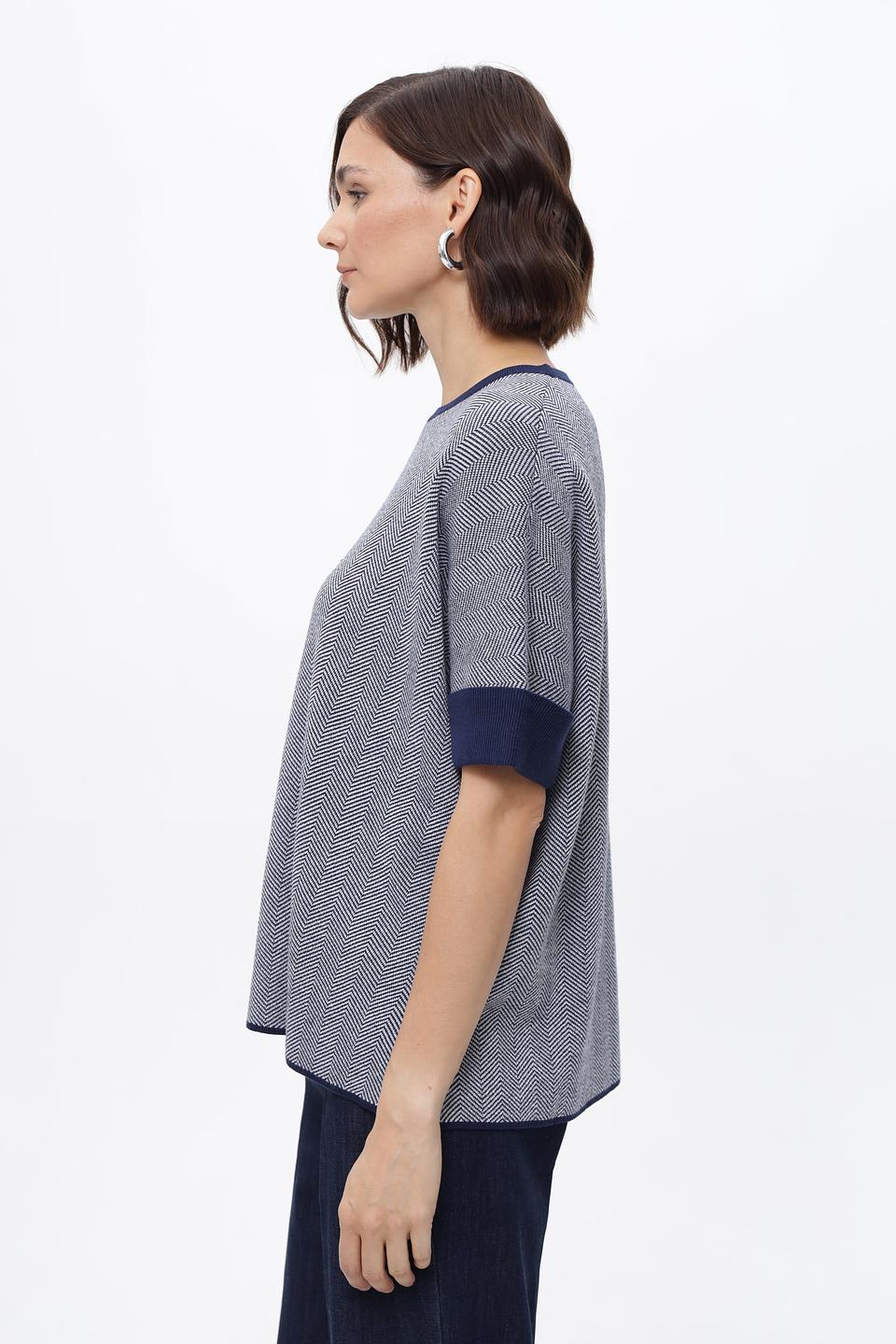 Пуловер UNQ с узором