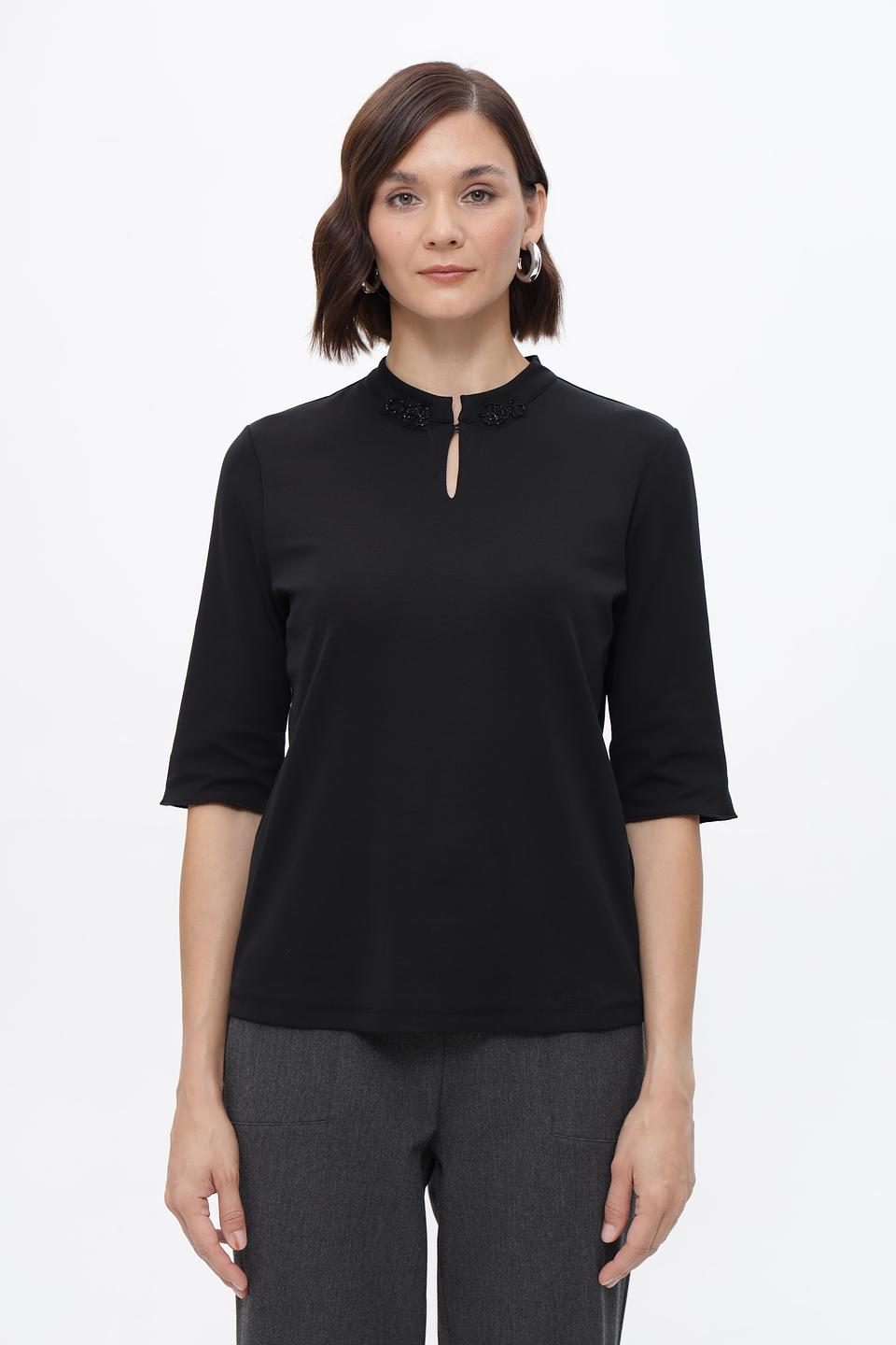 Блуза Marc Cain с вырезом