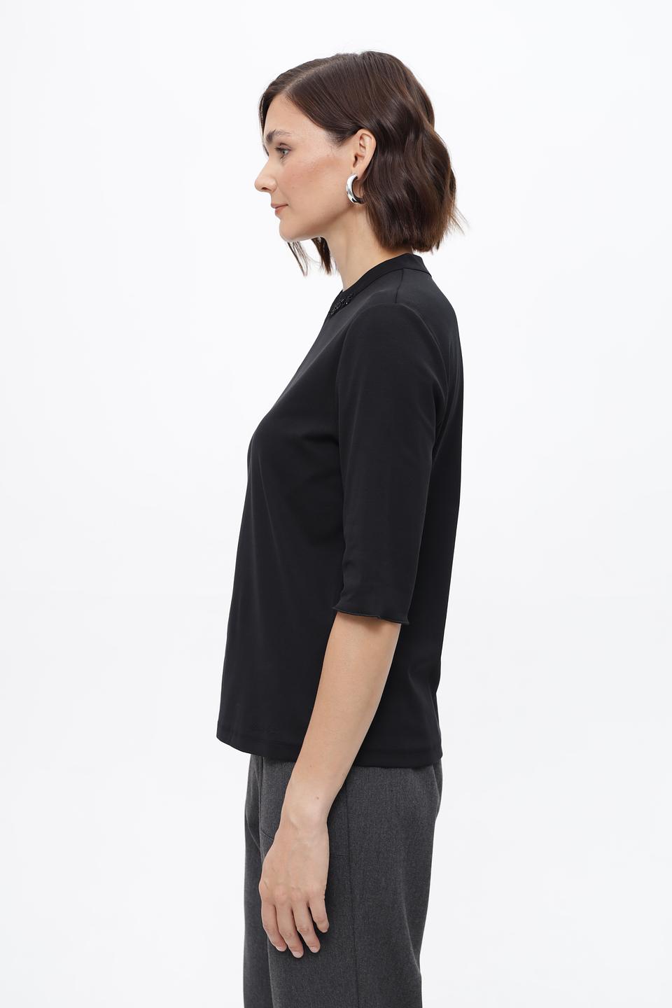 Блуза Marc Cain с вырезом