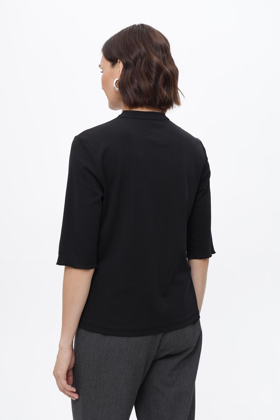 Блуза Marc Cain с вырезом