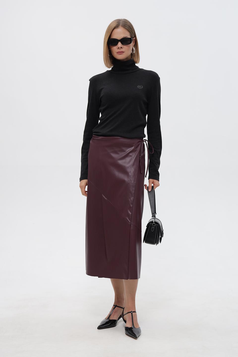 Сумка Bugatti черная с пряжкой