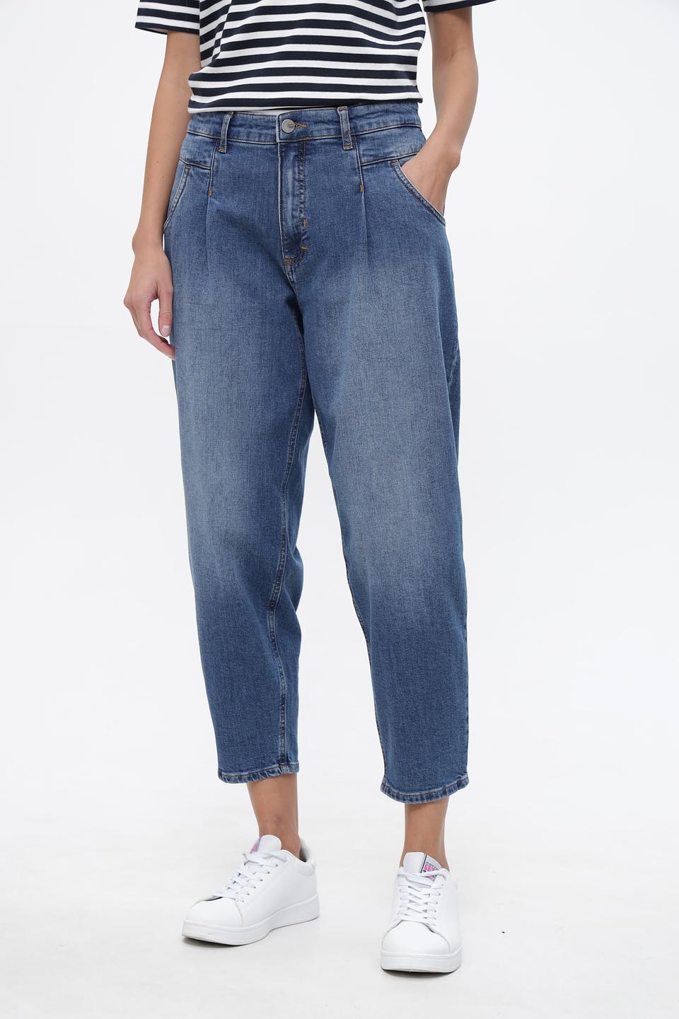 Джинсы Lecomte mom-fit голубые