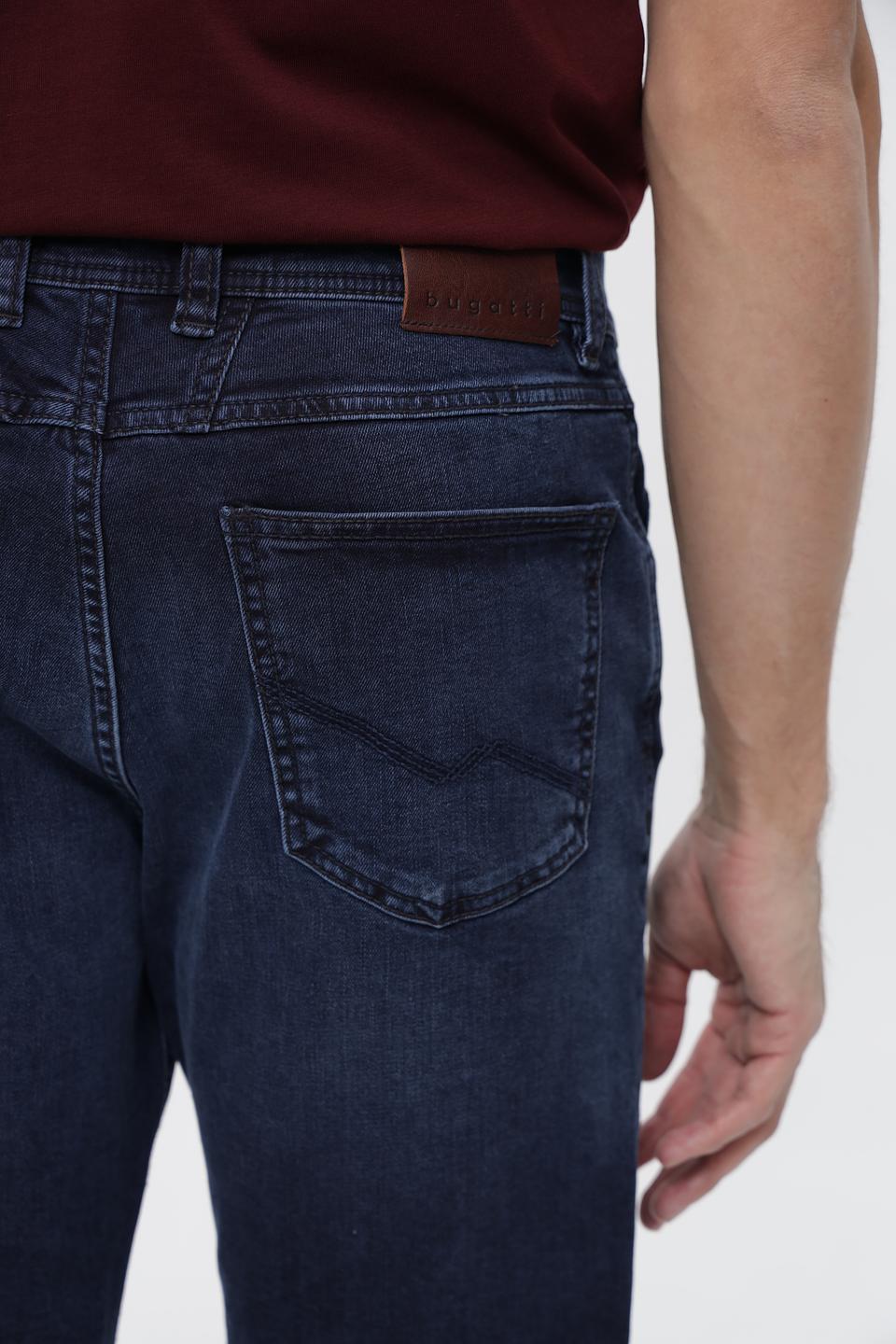 Джинсы Bugatti классического кроя