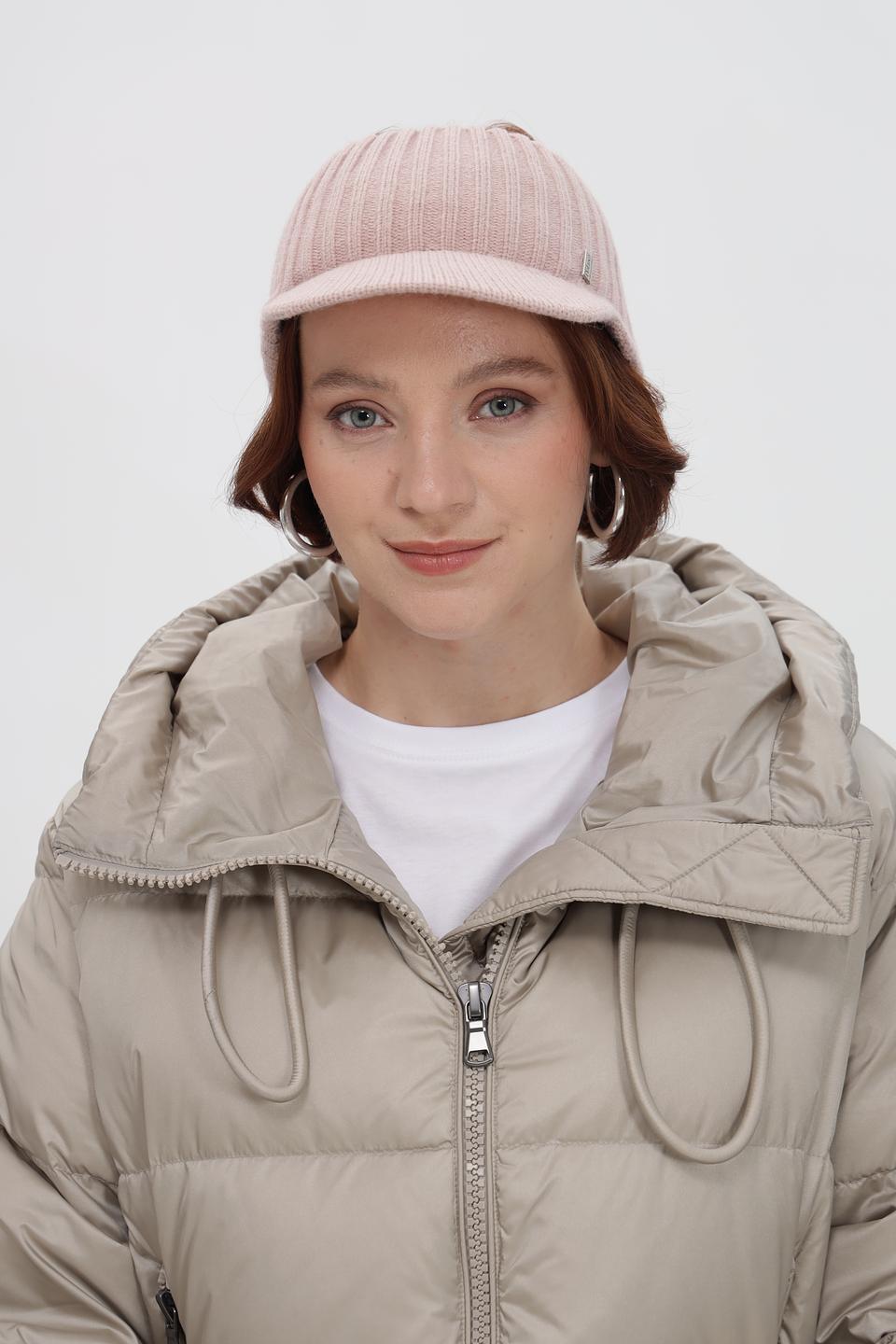 Шапка Julia Florenzi с козырьком