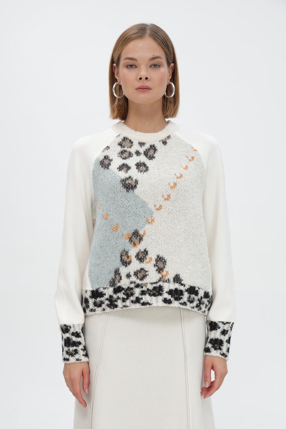 Пуловер Marc Cain с леопардовым принтом