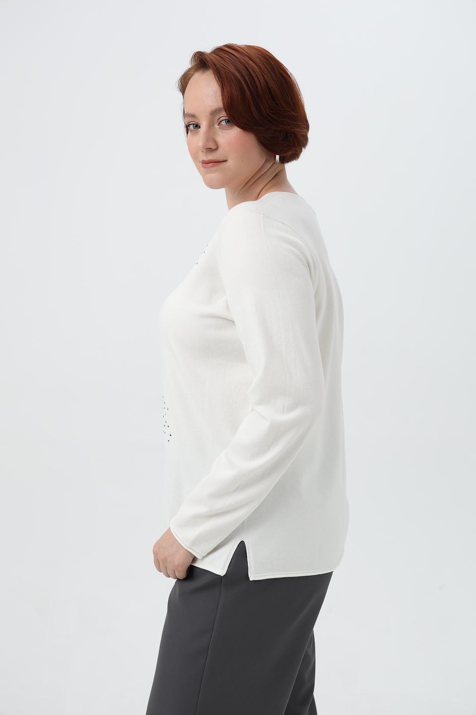 Пуловер Gollehaug с вышивкой